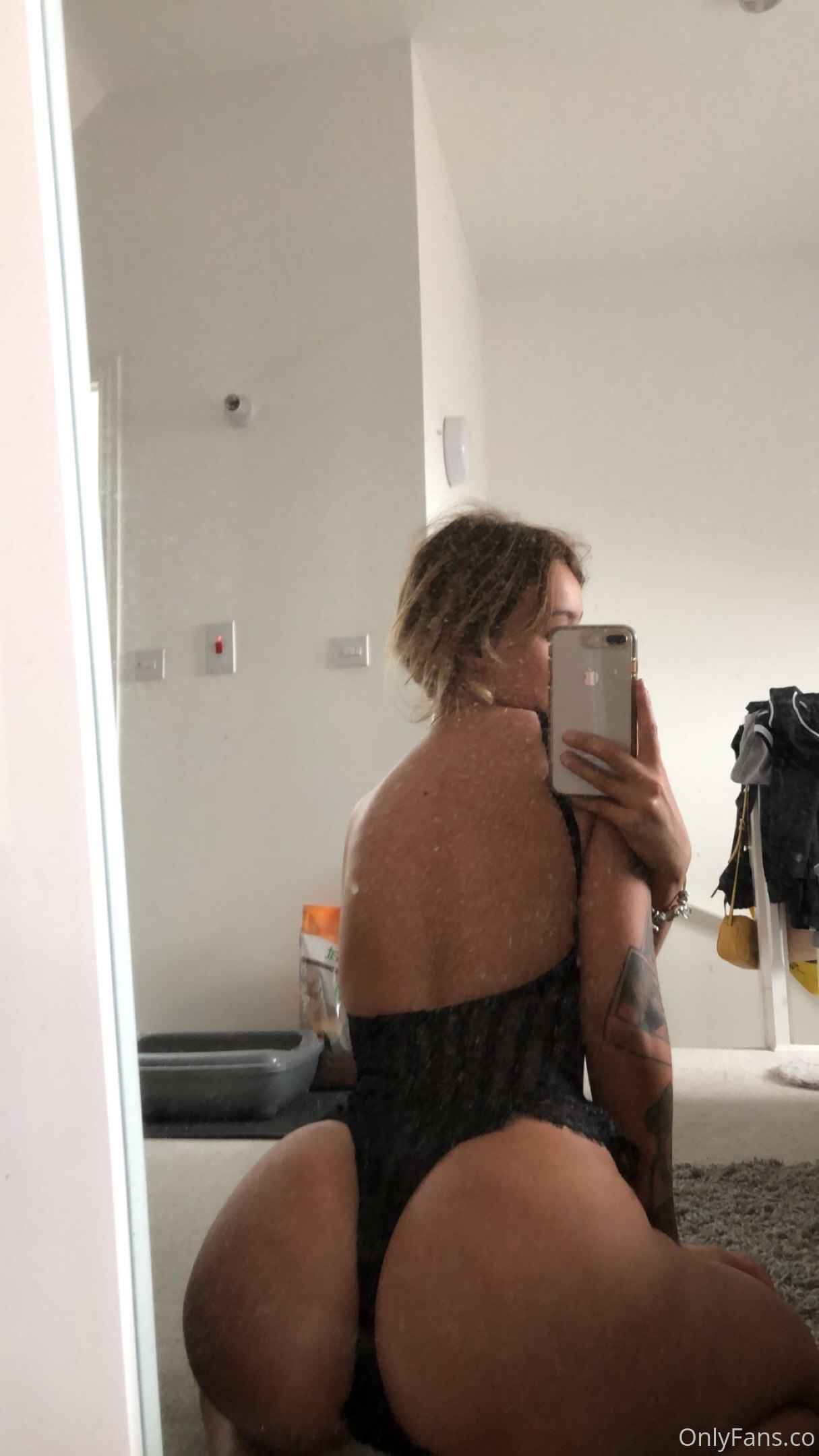 Chloe Hegarty Nude 30