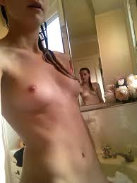 Amber Heard Nude in Bathroom Leaked Amateur Selfie