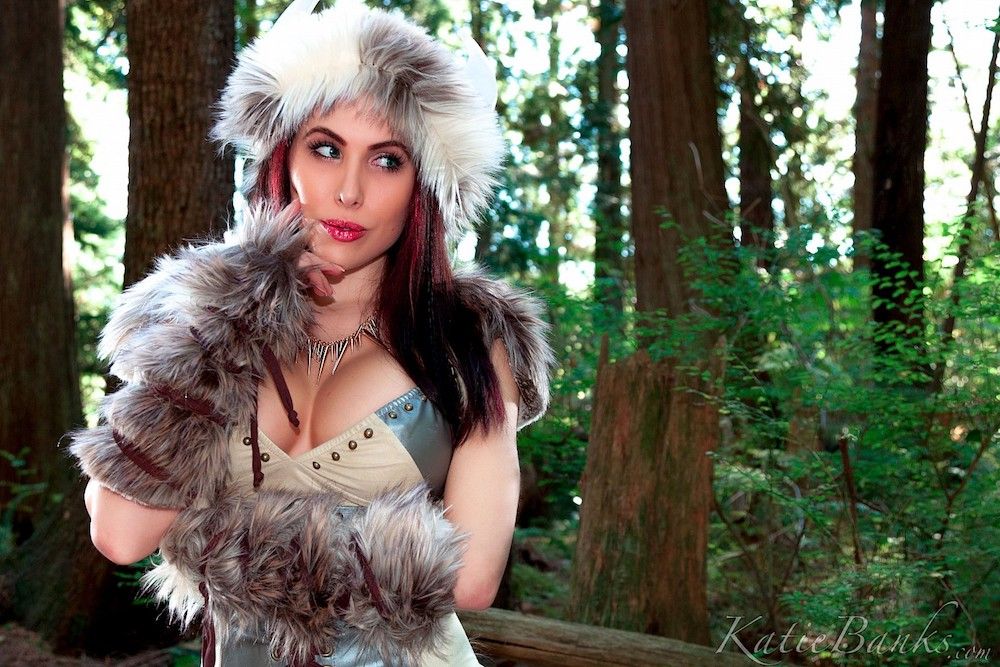 Katie Banks poses in a fantasy-style garb and strips naked in the woods gallery, pic 22