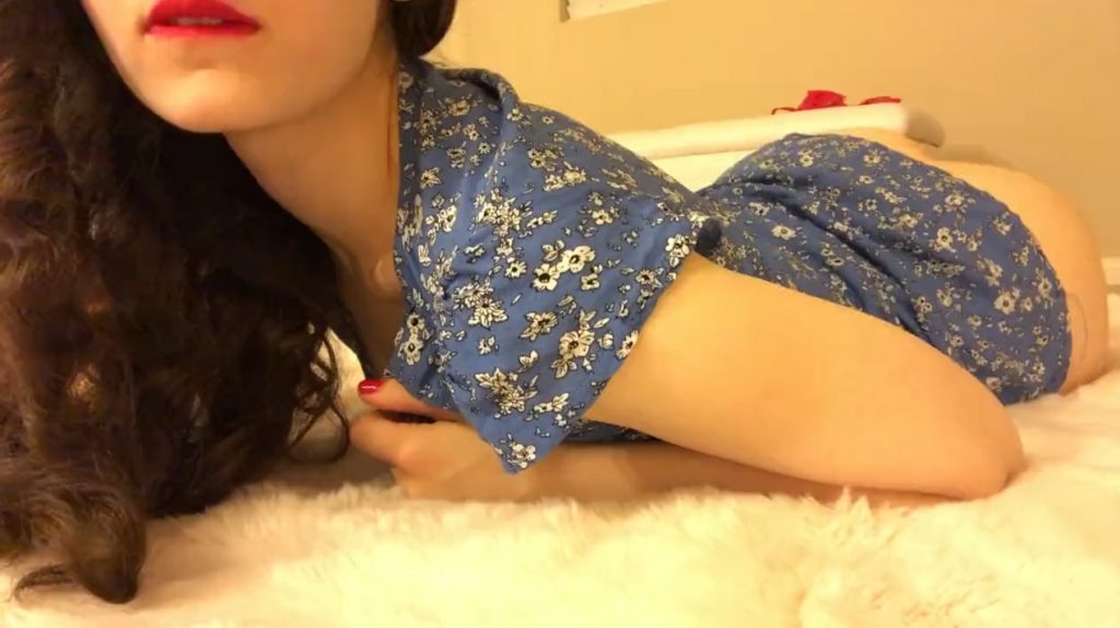 HungryLips donning a skimpy blue dress with no underwear at all video screenshot 3