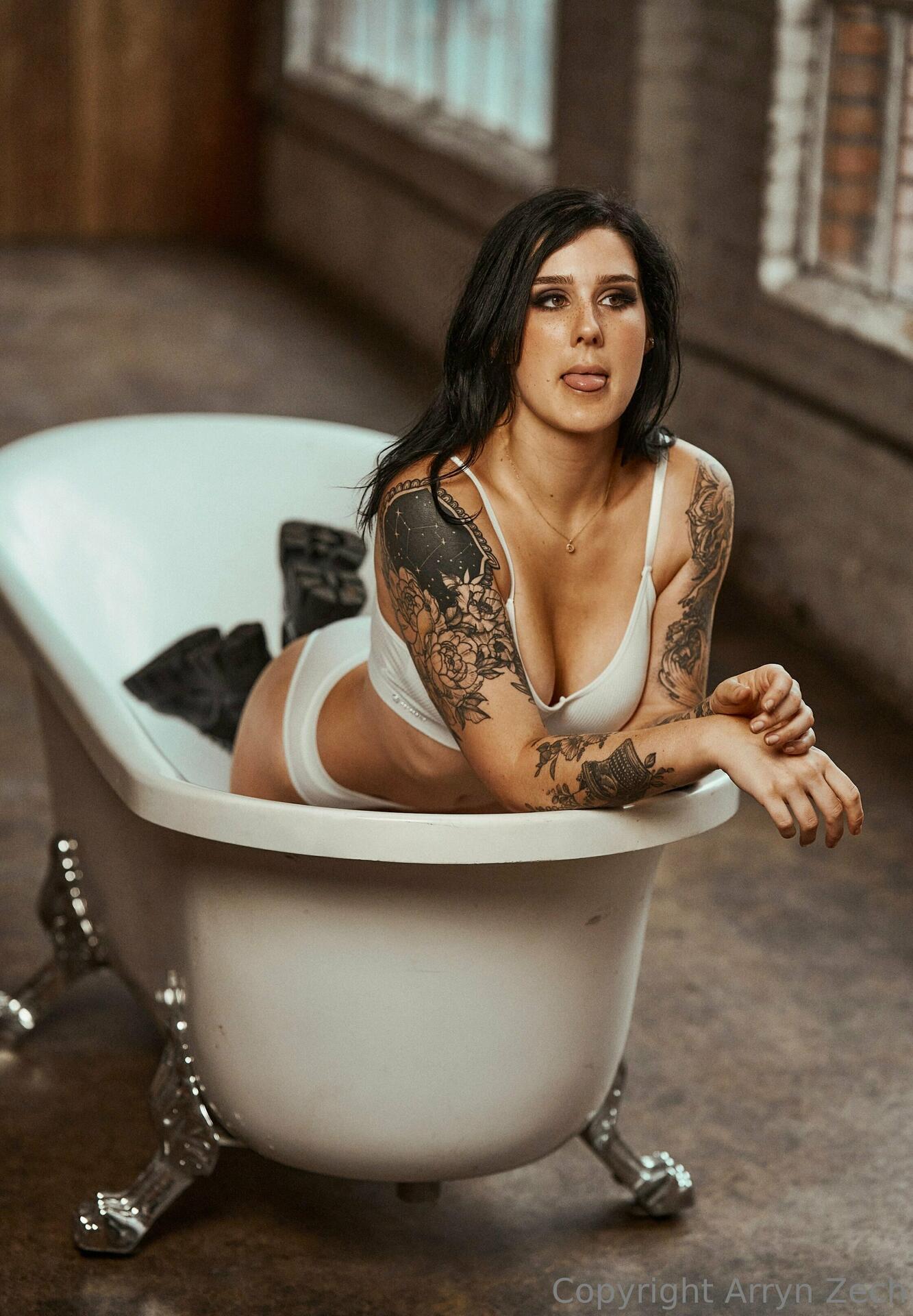 Arryn Zech / arryn Nude   18